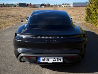 Porsche Taycan 4s 420kW battery plus 420kW