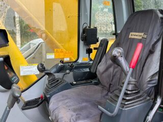 New Holland E235BSR-2 118kW