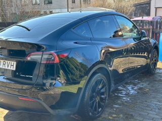 Tesla Model Y Long Range Dual Motor AWD 2022 153kW