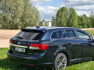 Toyota Avensis T227 2.2 130kW