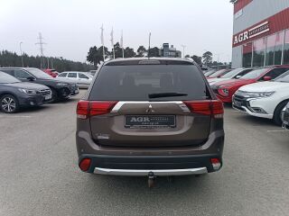 Mitsubishi Outlander Instyle Plus 4WD 2.2 DI-D 110kW