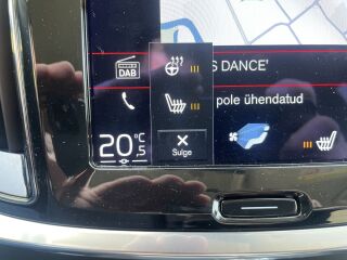 Volvo V60 MOMOENTUM BUSINESS INTELLI SAFE GEARTRONIC 2.0 R4 KERS MILD HYBRID B4 197 145kW
