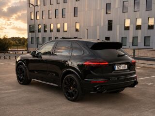 Porsche Cayenne FACELIFT SPORT DESIGN PACKAGE 3.0 D 176kW
