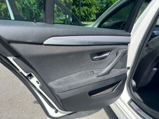 BMW 525 M-pakett 3.0 R6 150kW