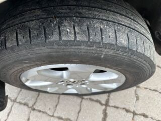 Volkswagen Caravelle Comforline L2H1 2.5 Tdi 96kW