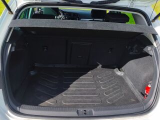 Volkswagen Golf 1.6 81kW