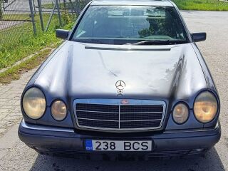 Mercedes-Benz E 290 2.9 95kW