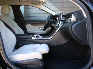 Mercedes-Benz C 220 4matic R4 125kW
