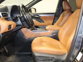 Toyota Highlander Premium AWD 2.5 140кВ