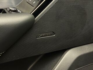 Land Rover Range Rover Velar R-Dynamic 2.0 132kW