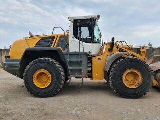 Liebherr L576 200кВ