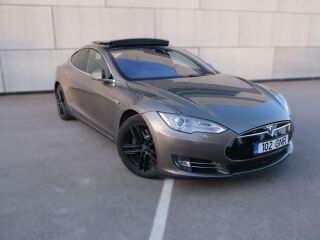 Tesla Model S 85 D 158kW