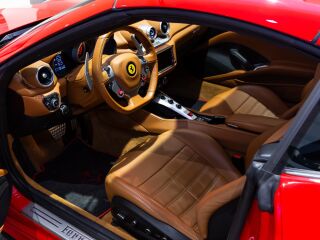 Ferrari California T 3.9 V8 412kW