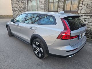 Volvo V60 Cross Country Luxury 2.0 145kW