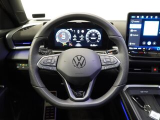 Volkswagen T-Roc R-line 1.5 110кВ