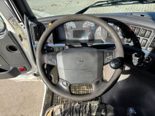 Volvo FM 440 8x4*4 324kW
