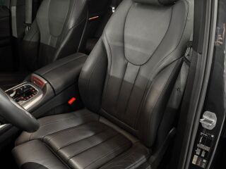 BMW X5 xDrive 45e M-Sportpakett Plug-In-Hybrid 3.0 290kW