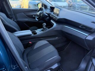 Peugeot 5008 Active 1.2 96kW