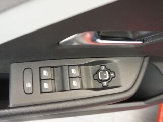 Opel Astra Innovation PHEV Plug-In 1.6 132кВ