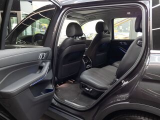 BMW X7 xDrive40i 3.0 245kW