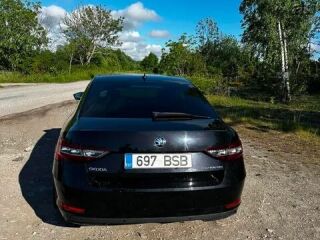 Skoda Superb Laurin & Klement 1.8 132кВ
