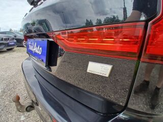 Volvo V60 T6 AWD R-DESIGN RECHARGE 2.0 251kW