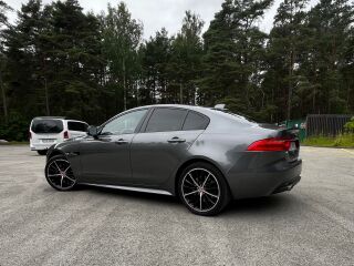 Jaguar XE 30t AWD R-Sport 2.0 221kW