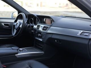 Mercedes-Benz E 200 AMG 2.1 100kW