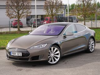Tesla Model S 85D 384KW 158kW