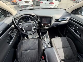 Mitsubishi Outlander 2.4 99kW