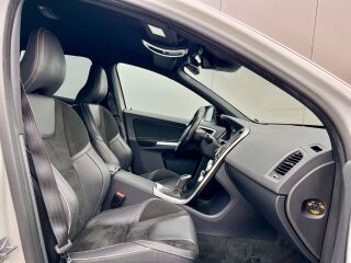 Volvo XC60 AWD R-Design Polar+ 2.4 D4 140kW