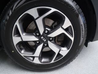 Kia Sportage EX Navi 4WD 100кВ