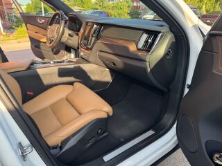 Volvo XC60 B5 AWD KERS Inscription 2.0 R4 16V Turbo MHEV 184kW