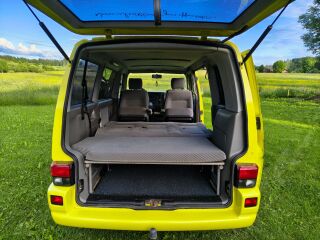 Volkswagen Multivan 2.5 75кВ