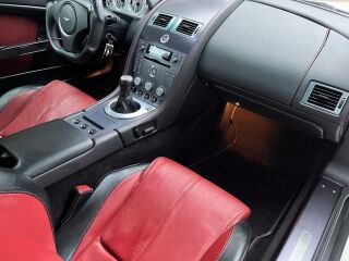 Aston Martin V8 Vantage 4.3 V8 283kW