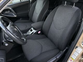 Toyota RAV4 2.0 116kW