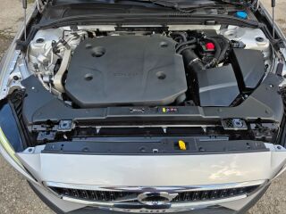 Volvo V60 Cross Country Cross Country Pro AWD 2.0 145кВ