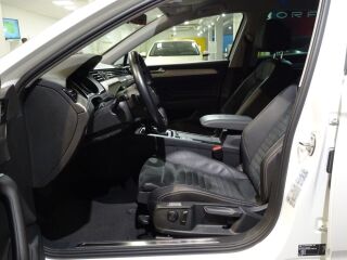 Volkswagen Passat FaceLift Executive TSi ATM 1.5 R4 110kW