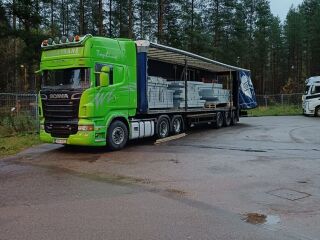 Scania R560