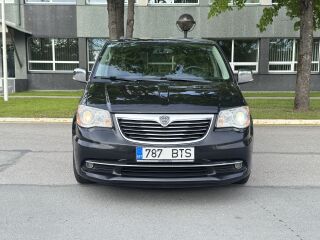 Lancia Voyager Platinum 2.8 120kW