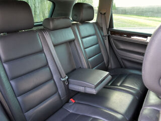 Volkswagen Touareg 4x4 2.5 128кВ