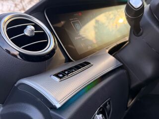Mercedes-Benz E 300 AMG Night Package 2.0 143kW