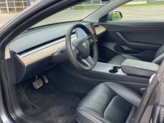 Tesla Model 3 153кВ