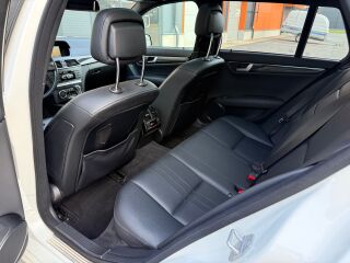 Mercedes-Benz C 300 CDI T 4Matic BlueEfficiency Avantgarde 3.0 V6 CDI 170kW