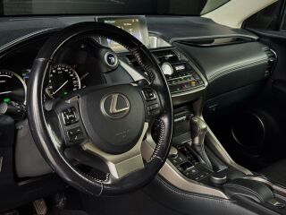 Lexus NX 300h Comfort 2.5 114kW