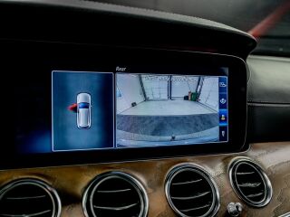 Mercedes-Benz E 220 AMG 2.0 143kW