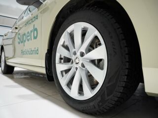 Skoda Superb SELECTION COMBI PHEV 1.5 TSI 110кВ