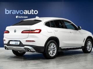 BMW X4 xDrive20i 2.0 135kW