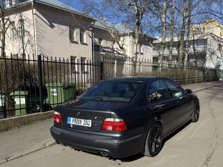 BMW M5 5.0 V8 294кВ