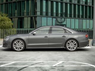 Audi S8 Plus 4.0 523кВ